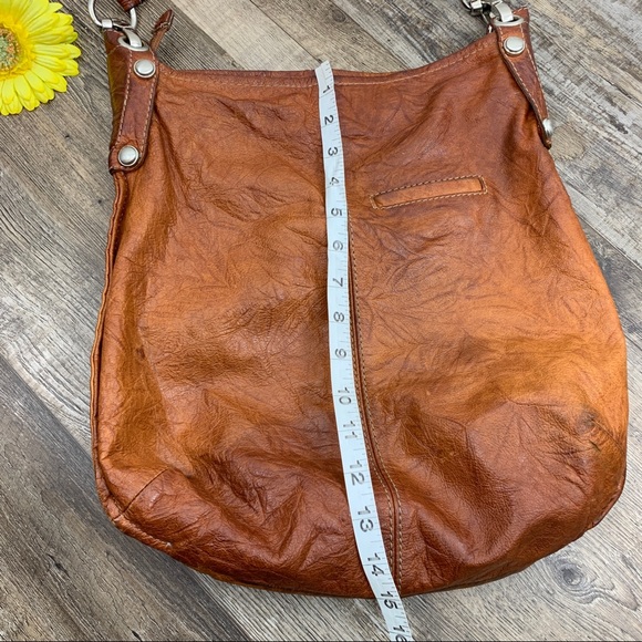 B Makowsky Genuine Leather Shoulder Bag - Picture 3 of 12